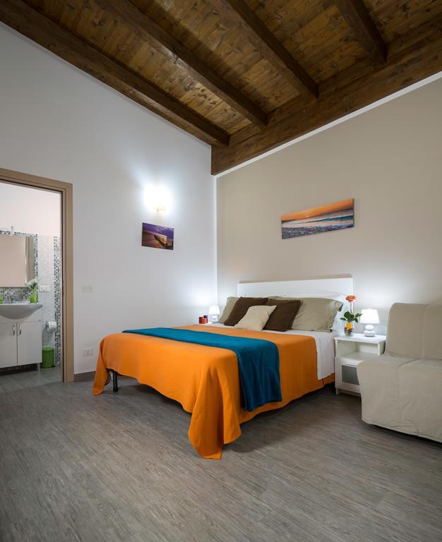 Arricampati Airport Rooms & Bringo Car Rental Carini Kültér fotó
